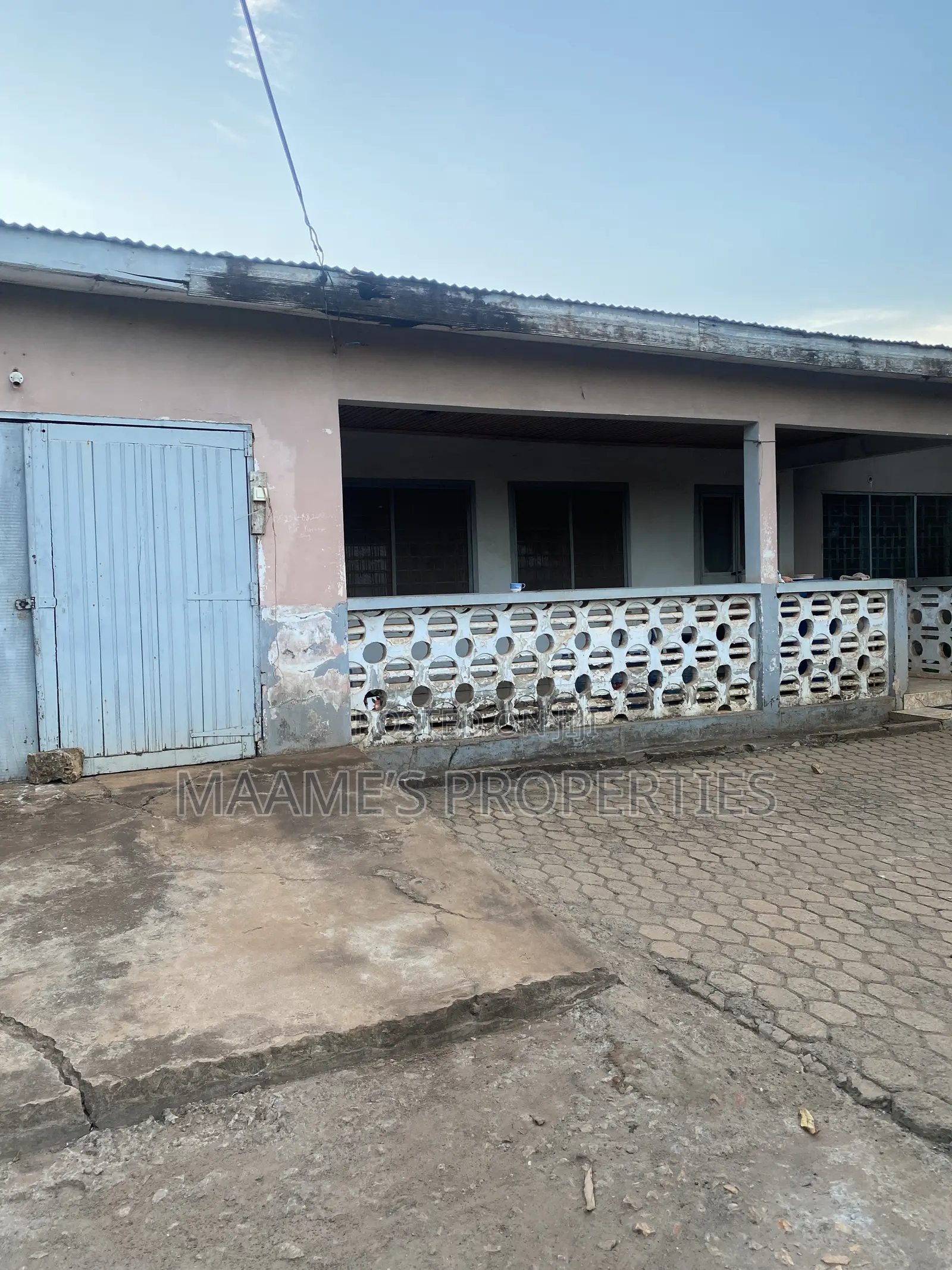 110x100 Land With Old Structure on Forsale at Adenta Housing