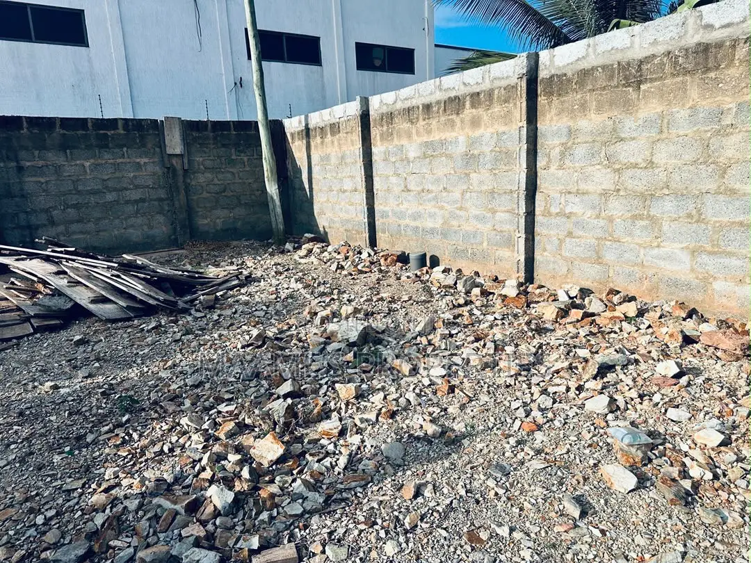 5 Plots of Land at Oyarifa Kaybee