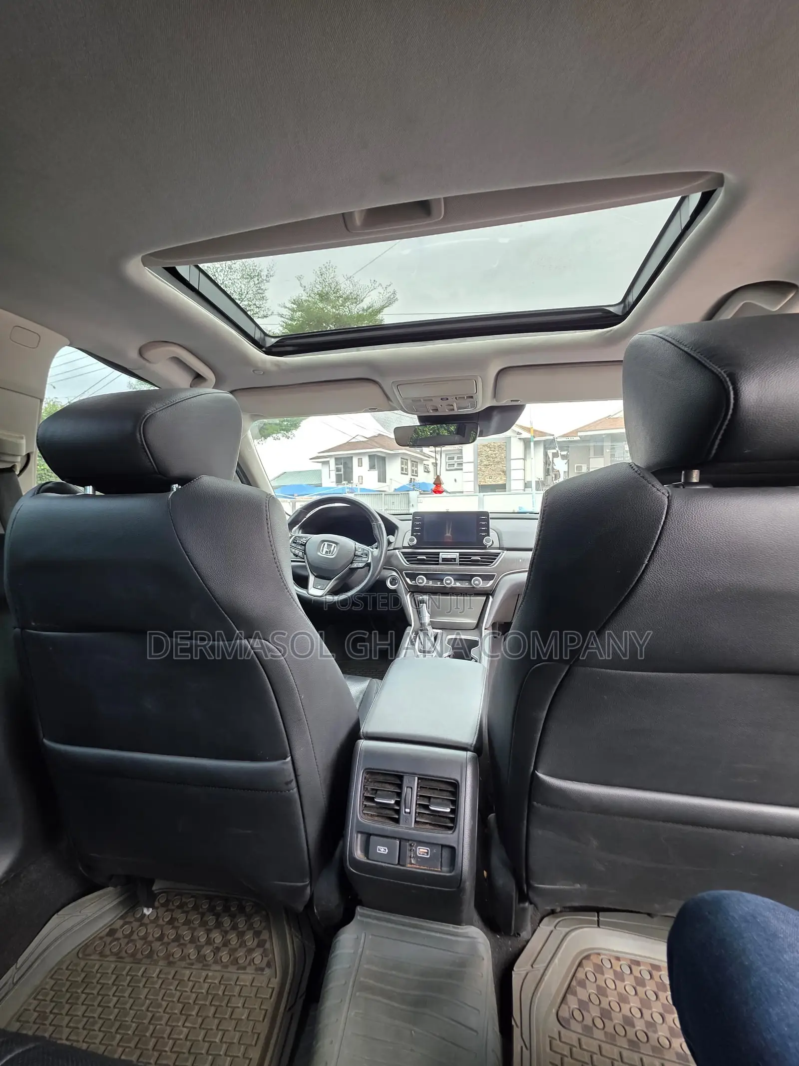 2019 Honda Accord Touring 2.0t - Full Option