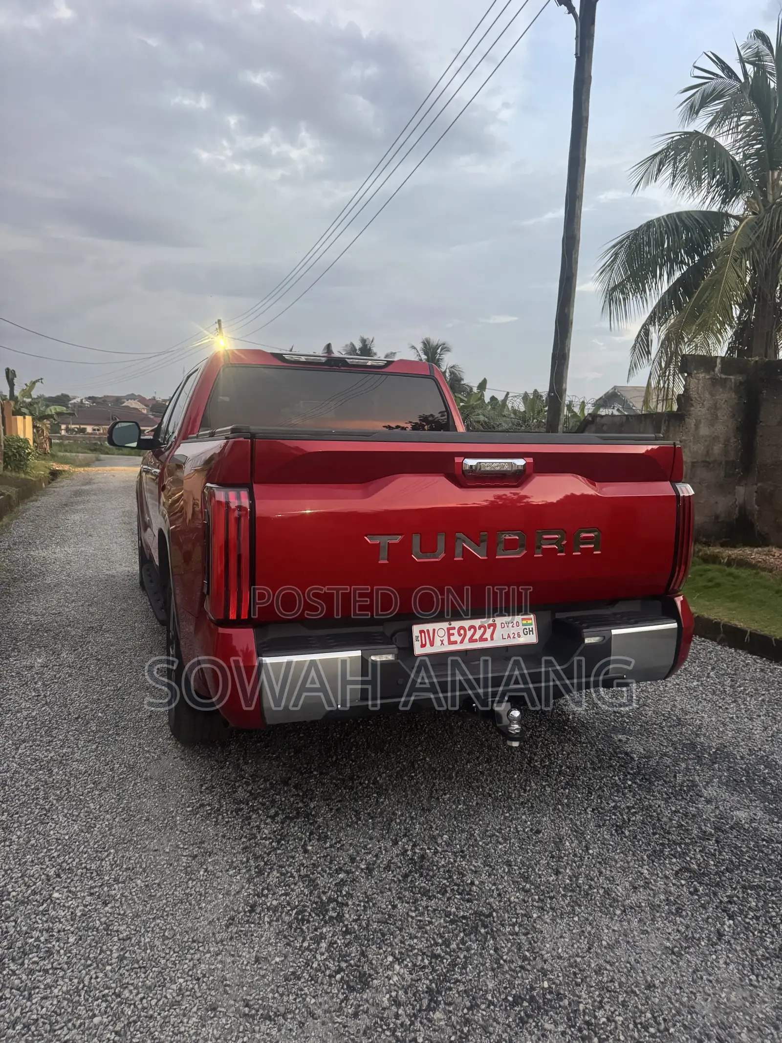 Toyota Tundra 2023 Red
