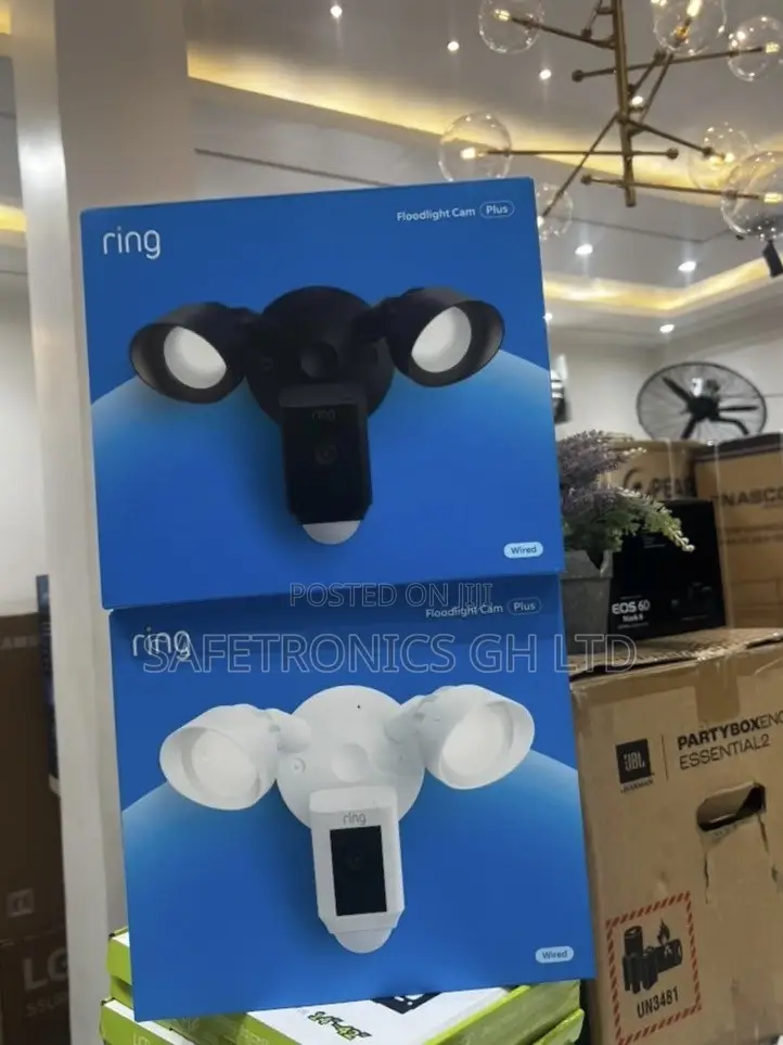 Choose Classic (White) Ring Floodlight Cam Plus