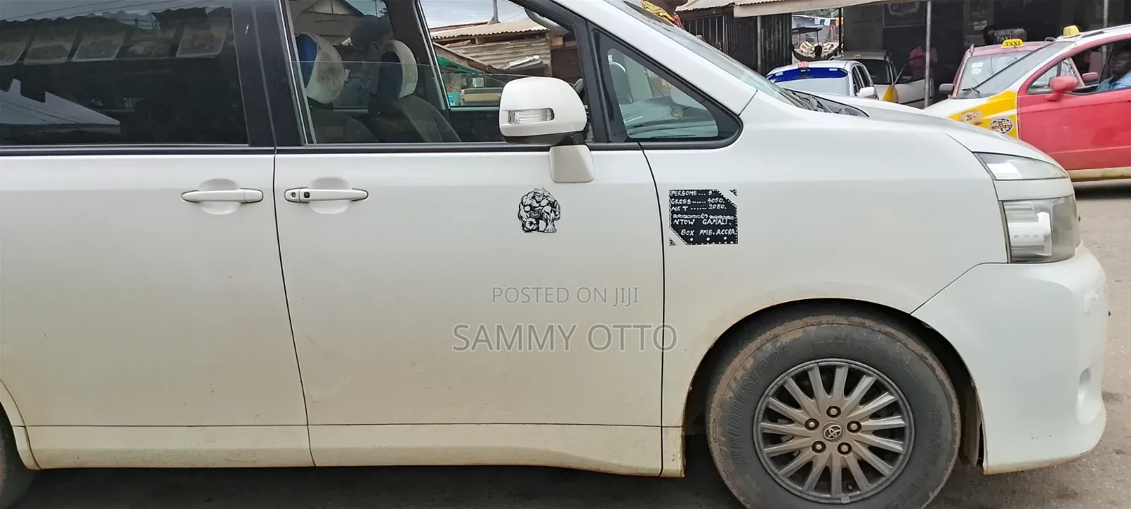 Toyota Voxy 2012 White