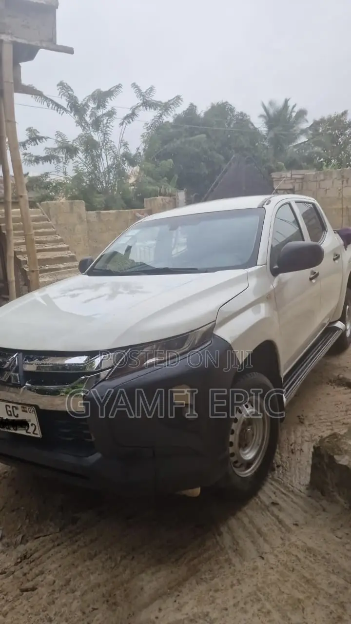 Mitsubishi L200 2021 White
