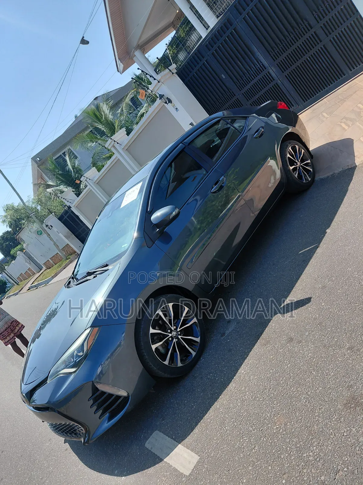 Toyota Corolla SE (1.8L 4cyl 6M) 2018