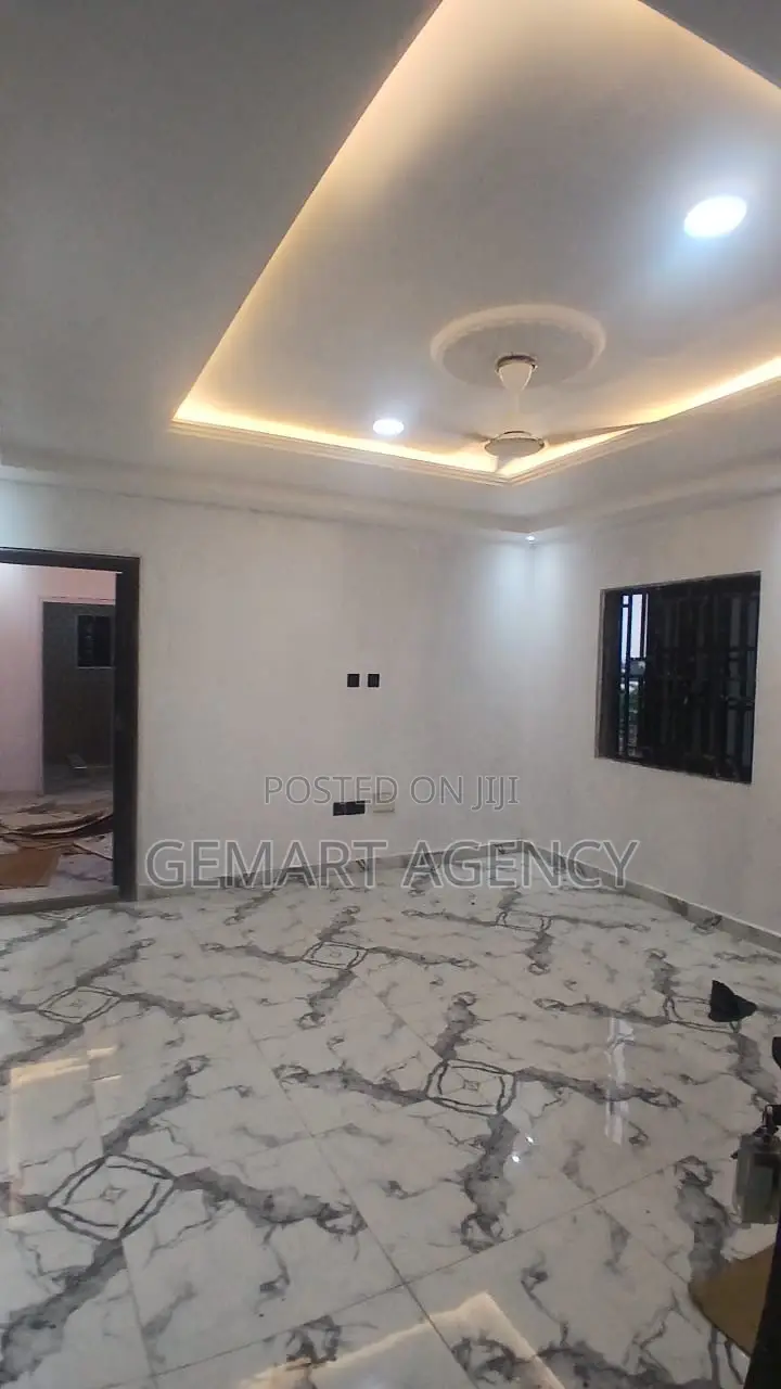 2bdrm Apartment in Nkawkaw, Kyidom,, Kwahu West for rent