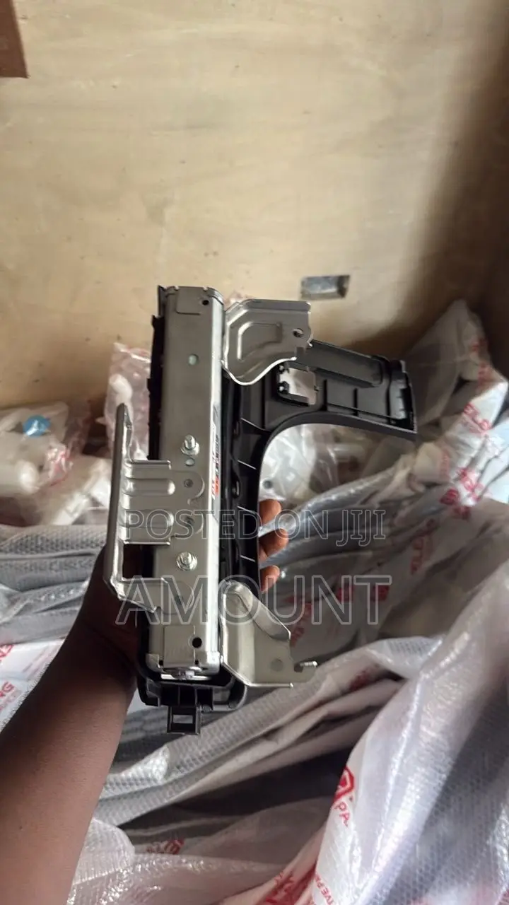 Honda CR-V 2023 Knee Airbag