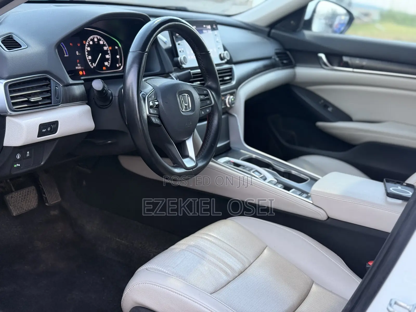 Honda Accord Touring 2.0T 2022 White