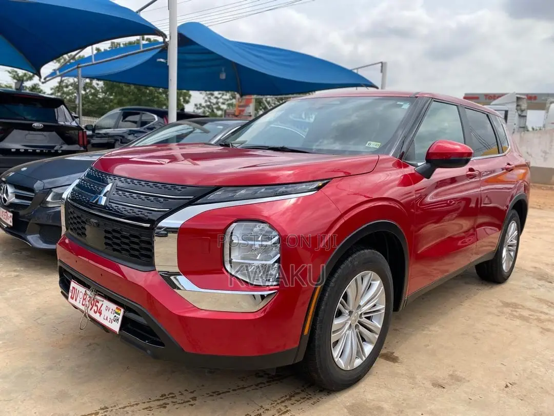 Mitsubishi Outlander SE 2024 Red