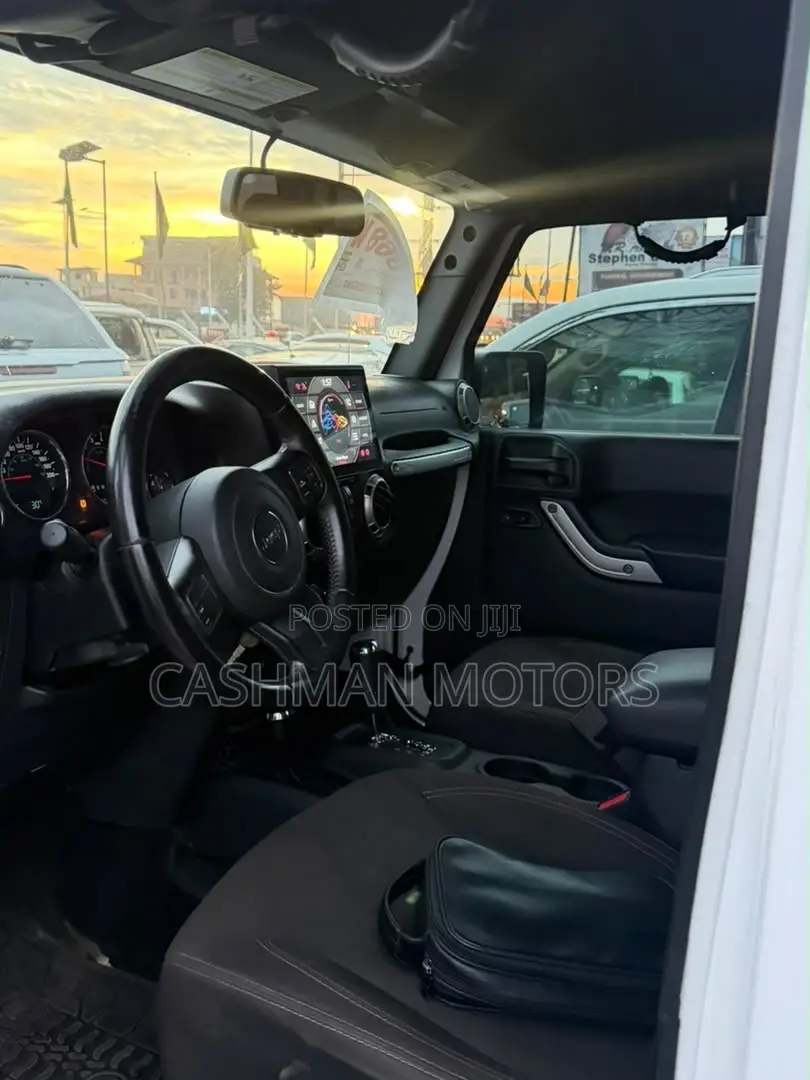 Jeep Wrangler Sahara 4x4 2017 White
