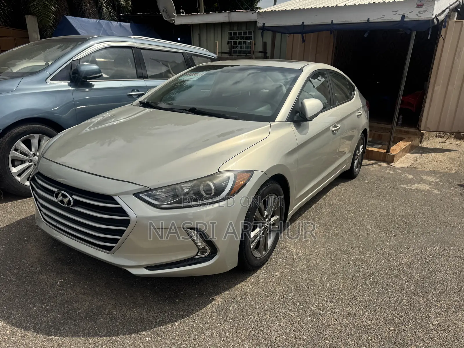 Hyundai Elantra SE 2018 Gold