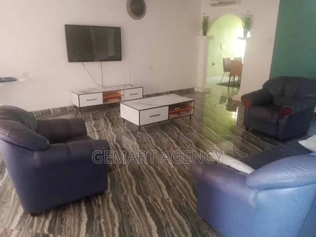 1 Bedroom Airbnb Kwabenya