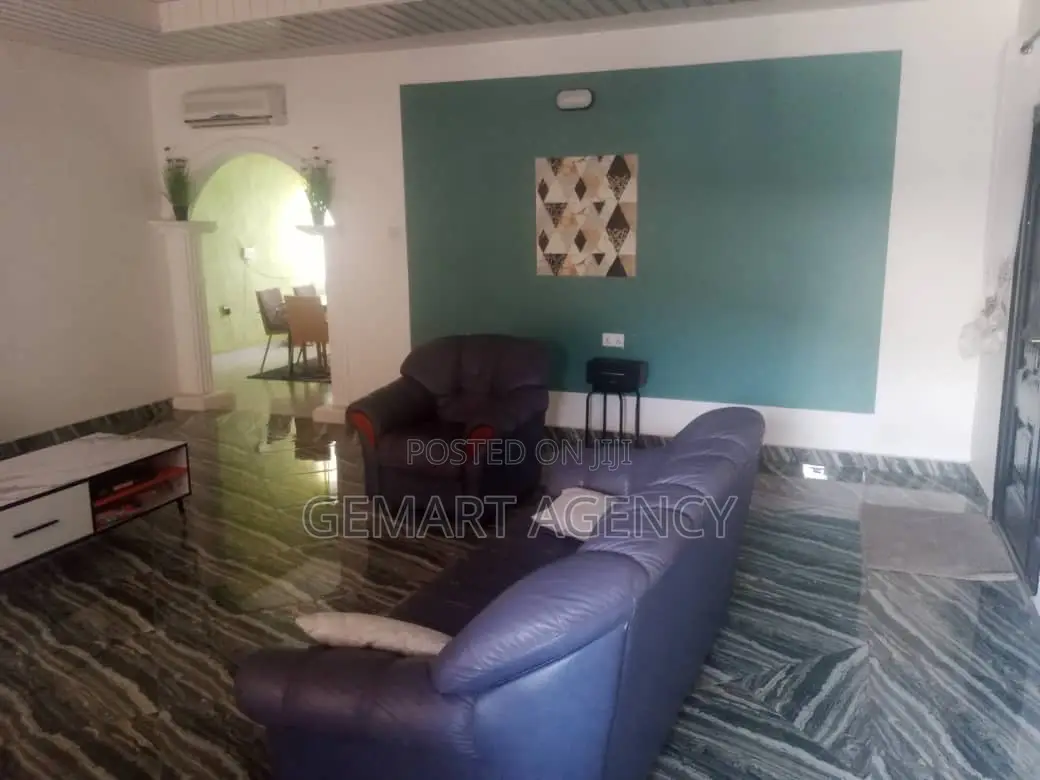1 Bedroom Airbnb Kwabenya