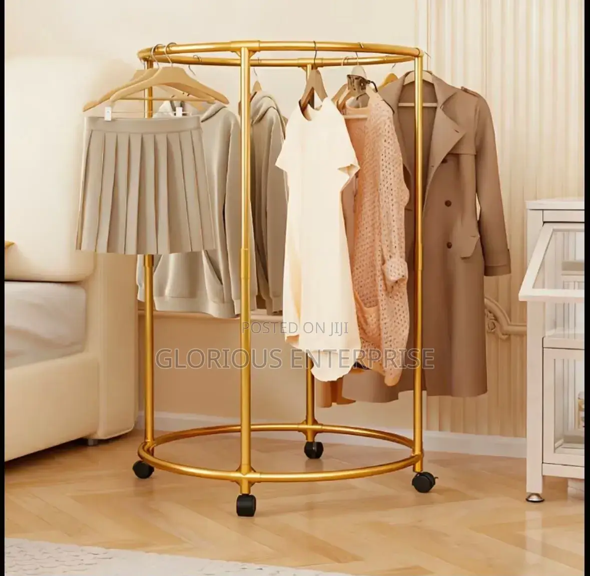 Round Cloth Rack
