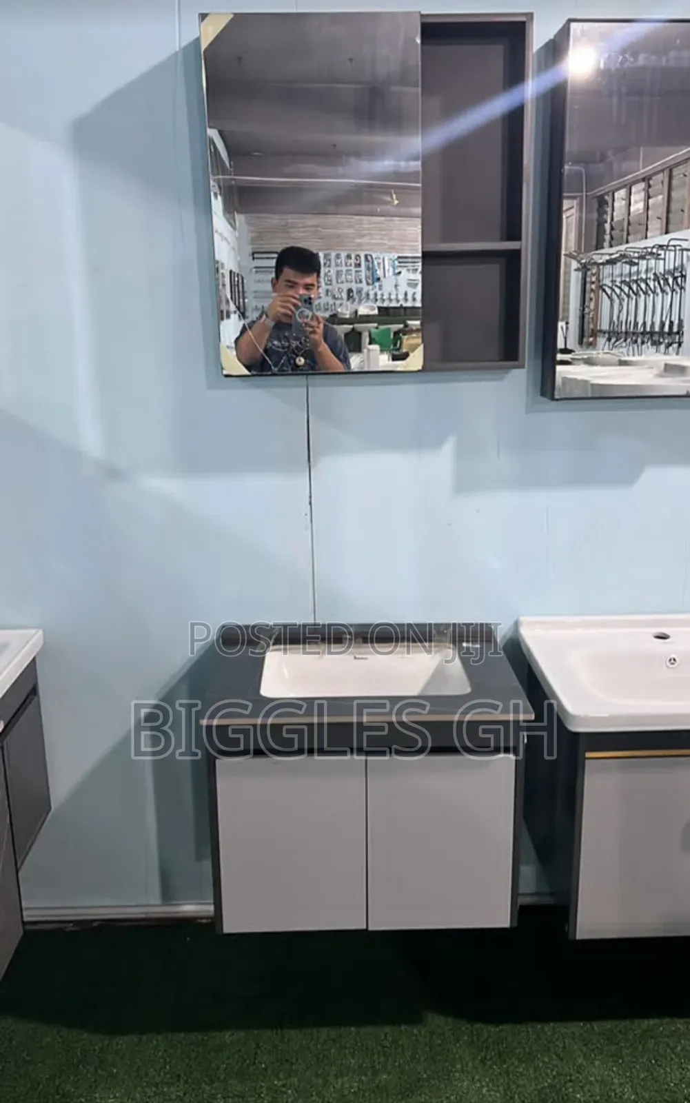 Cabinet Basin With Mirror