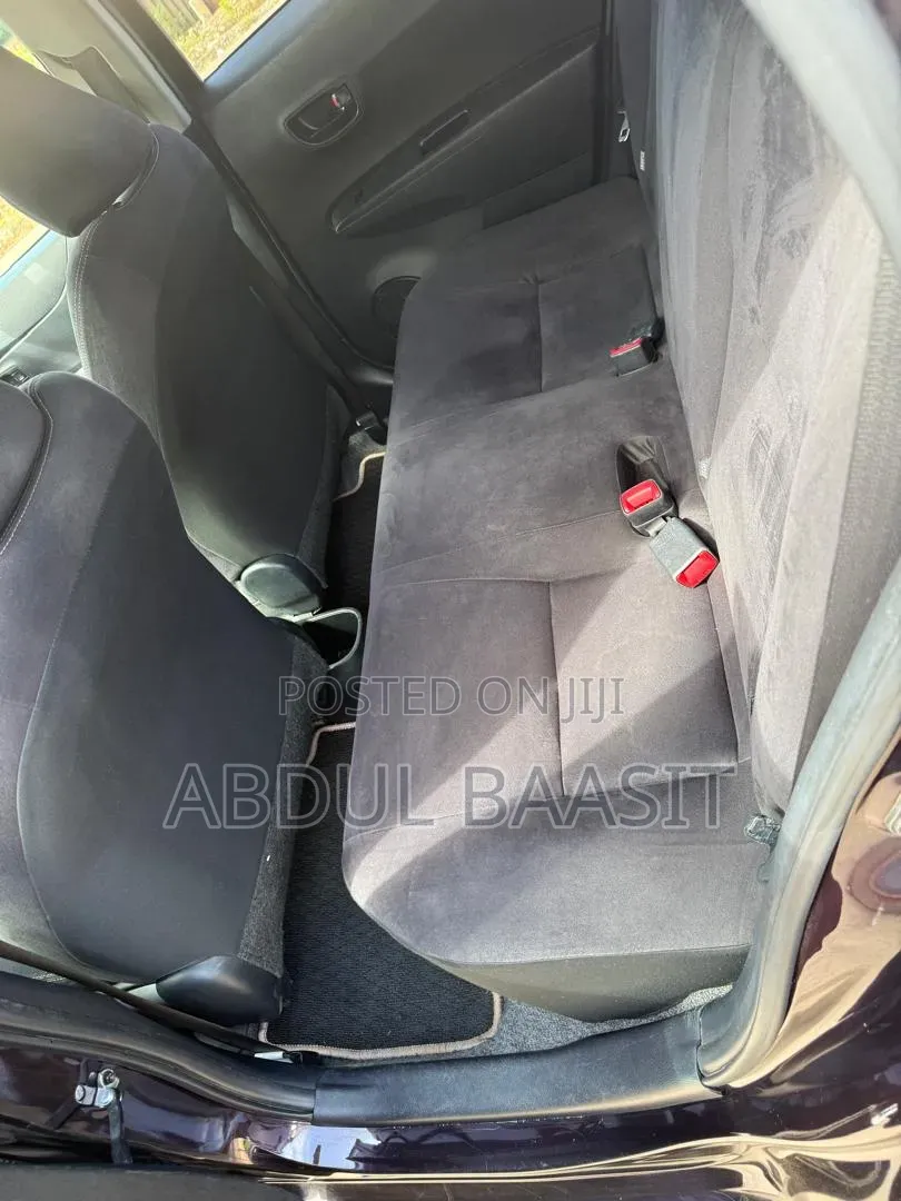 Toyota Vitz 1.3 FWD 5dr 2013 Black