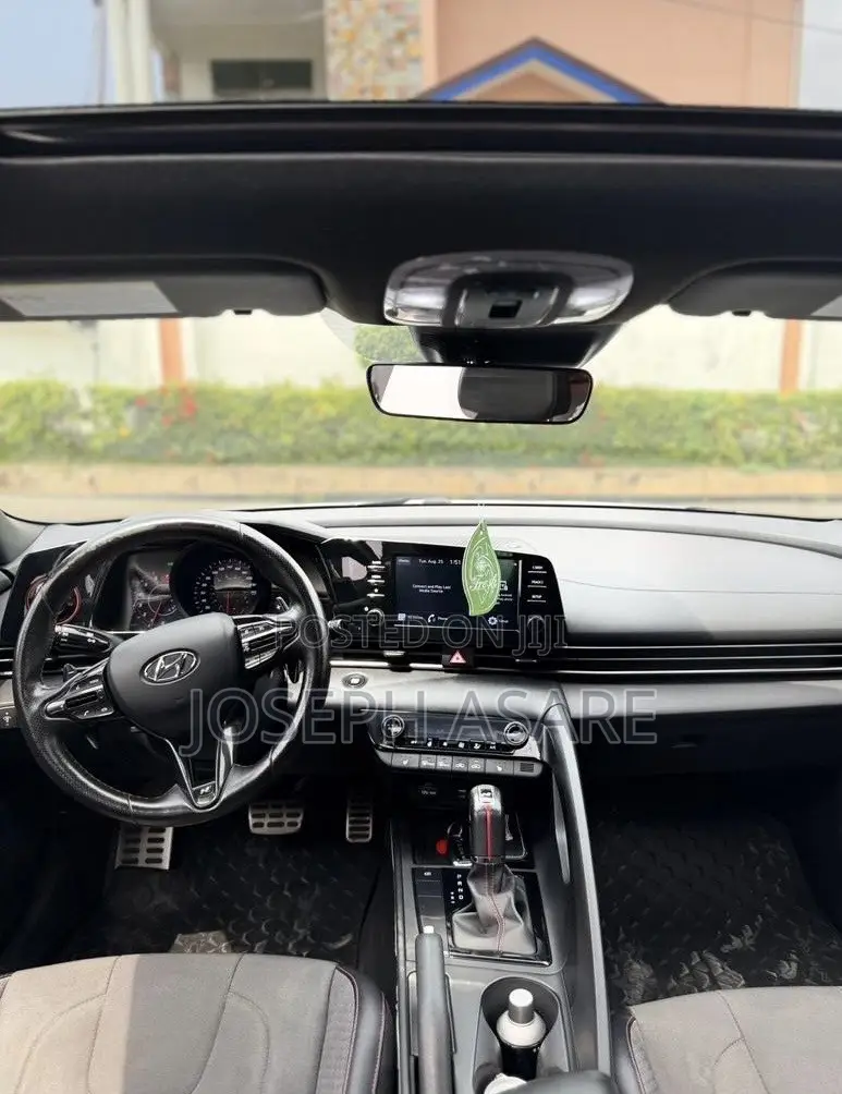 Hyundai Elantra 2021 White