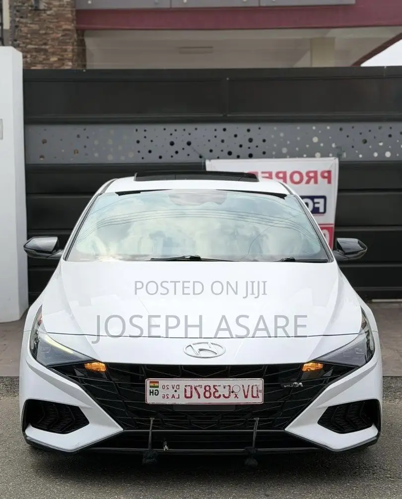 Hyundai Elantra 2021 White