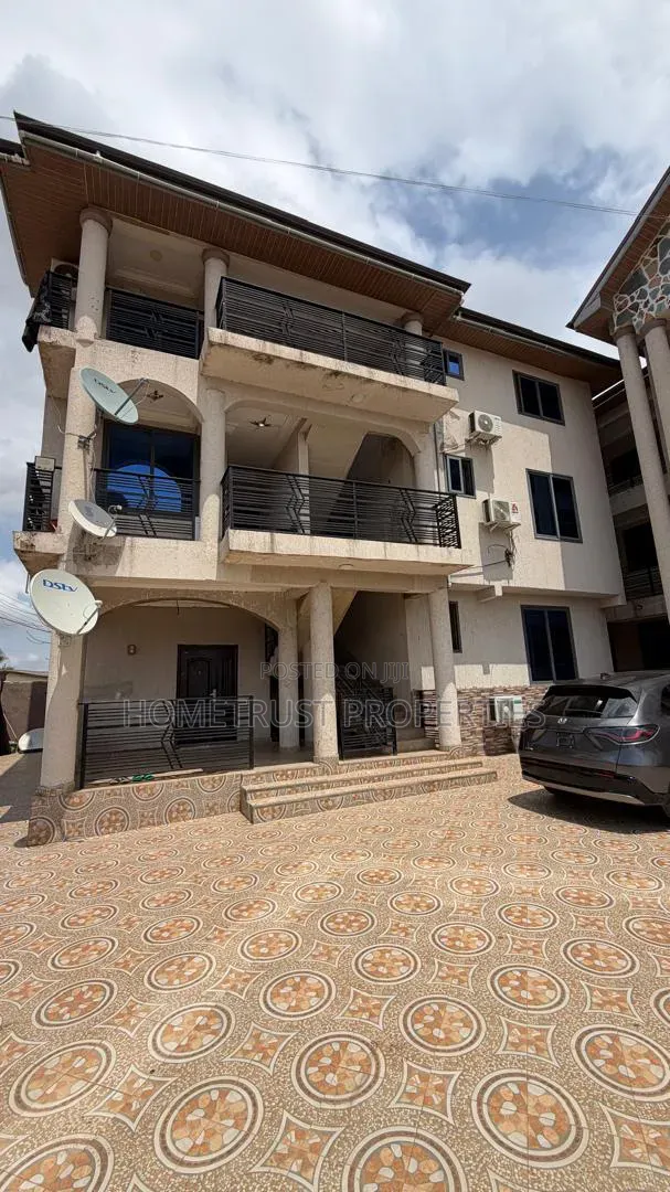 2bdrm Apartment in Pokuase Amafrom for rent