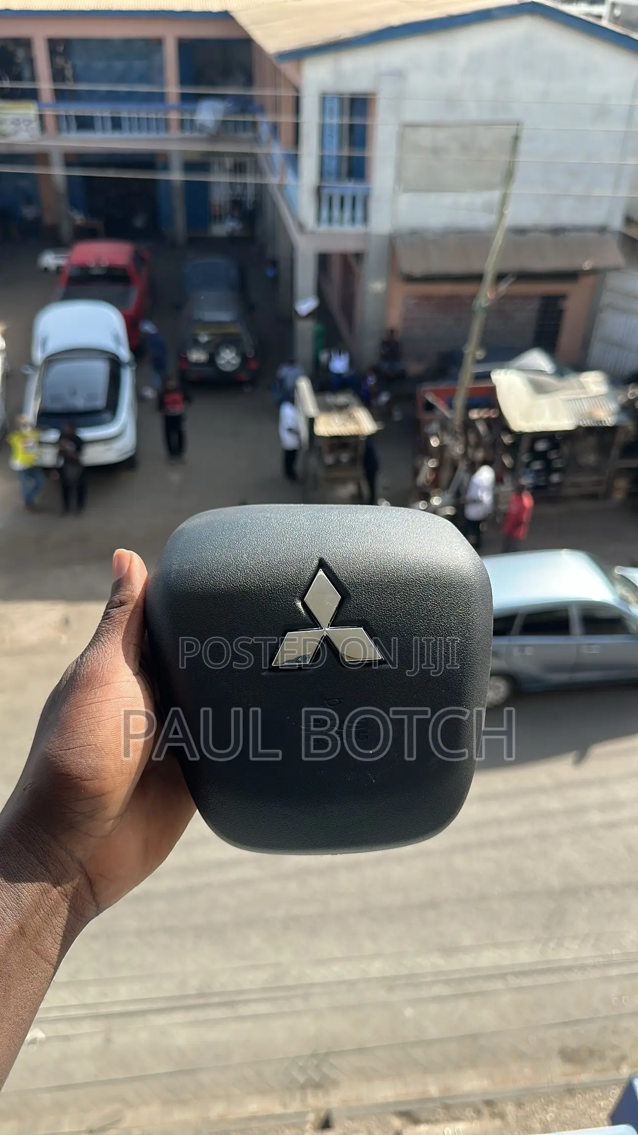 2021,2022,2023,2024 Mitsubishi Outlander Steering Wheel Airbag Cover
