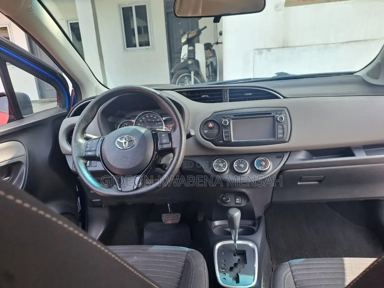 Toyota Yaris LE Hatchback 5dr 2018 Blue