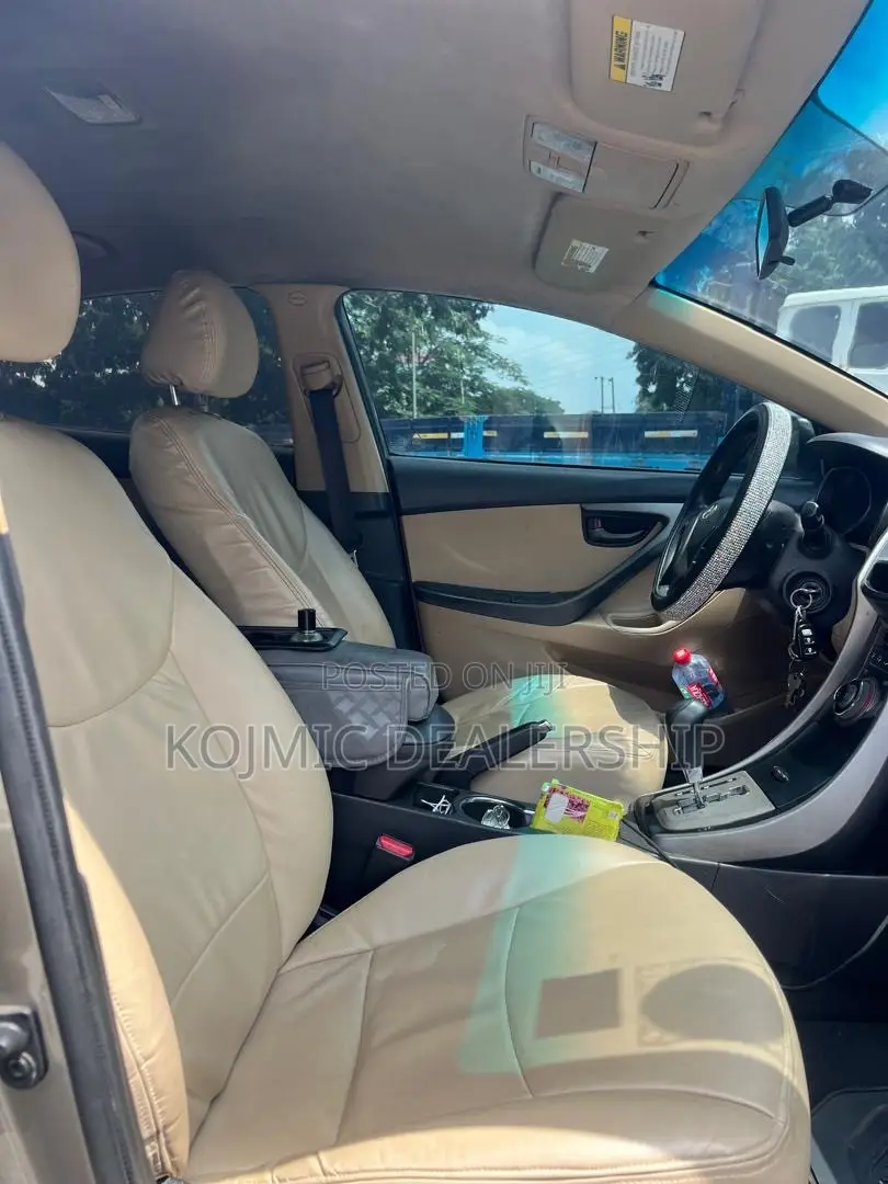 Hyundai Elantra 2014 Brown