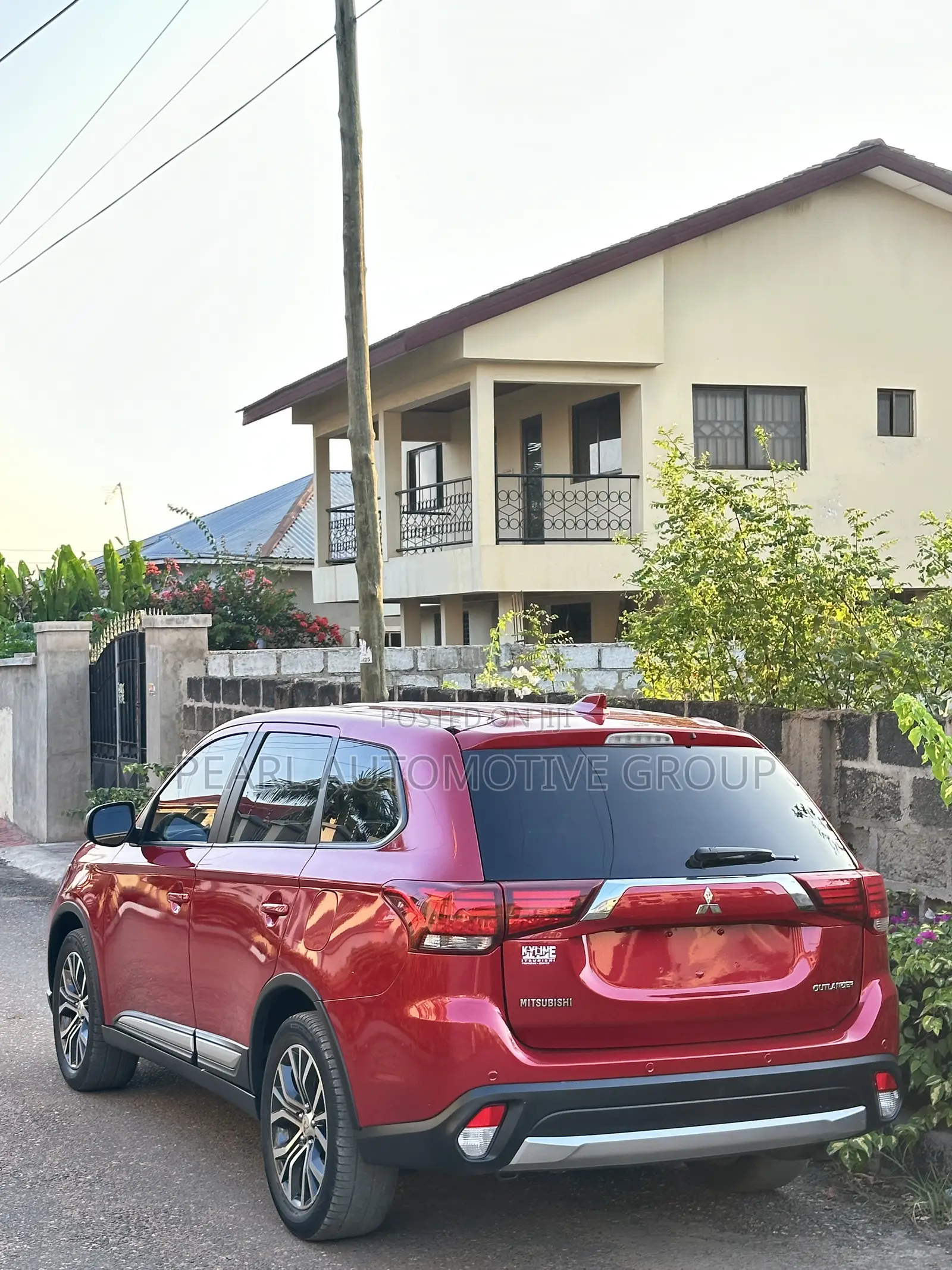 Mitsubishi Outlander 2017 Red