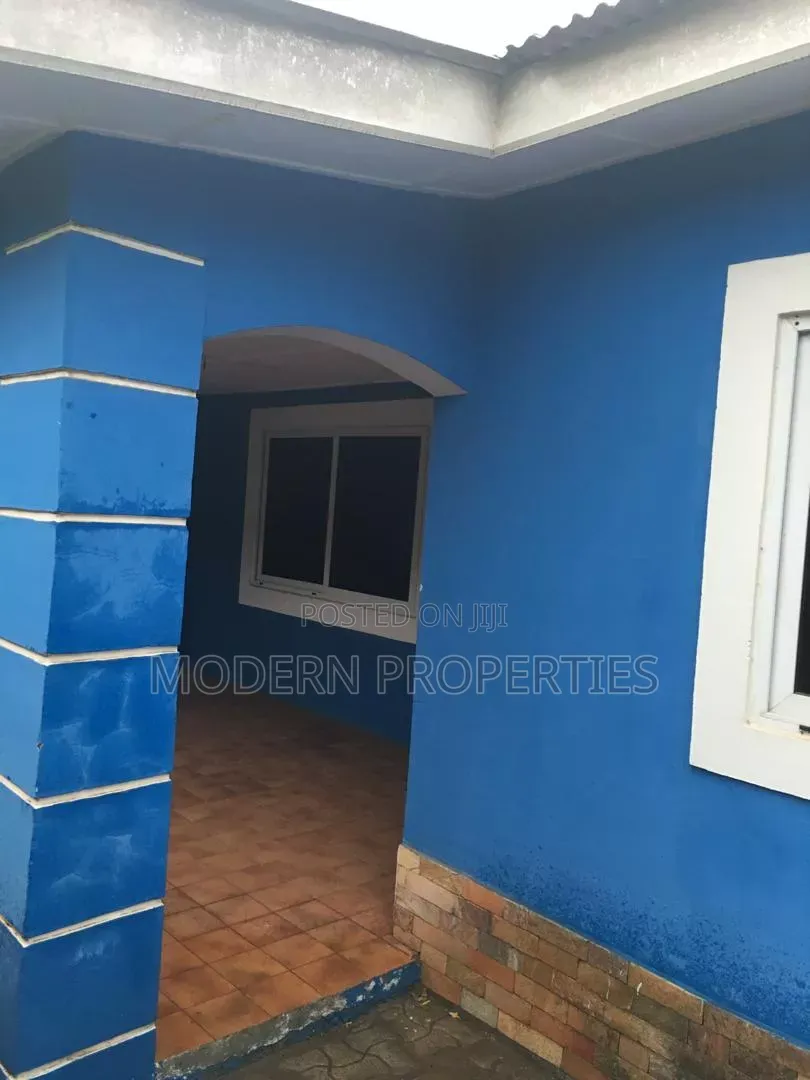 3bdrm House in Modern Properties, Lashibi for rent
