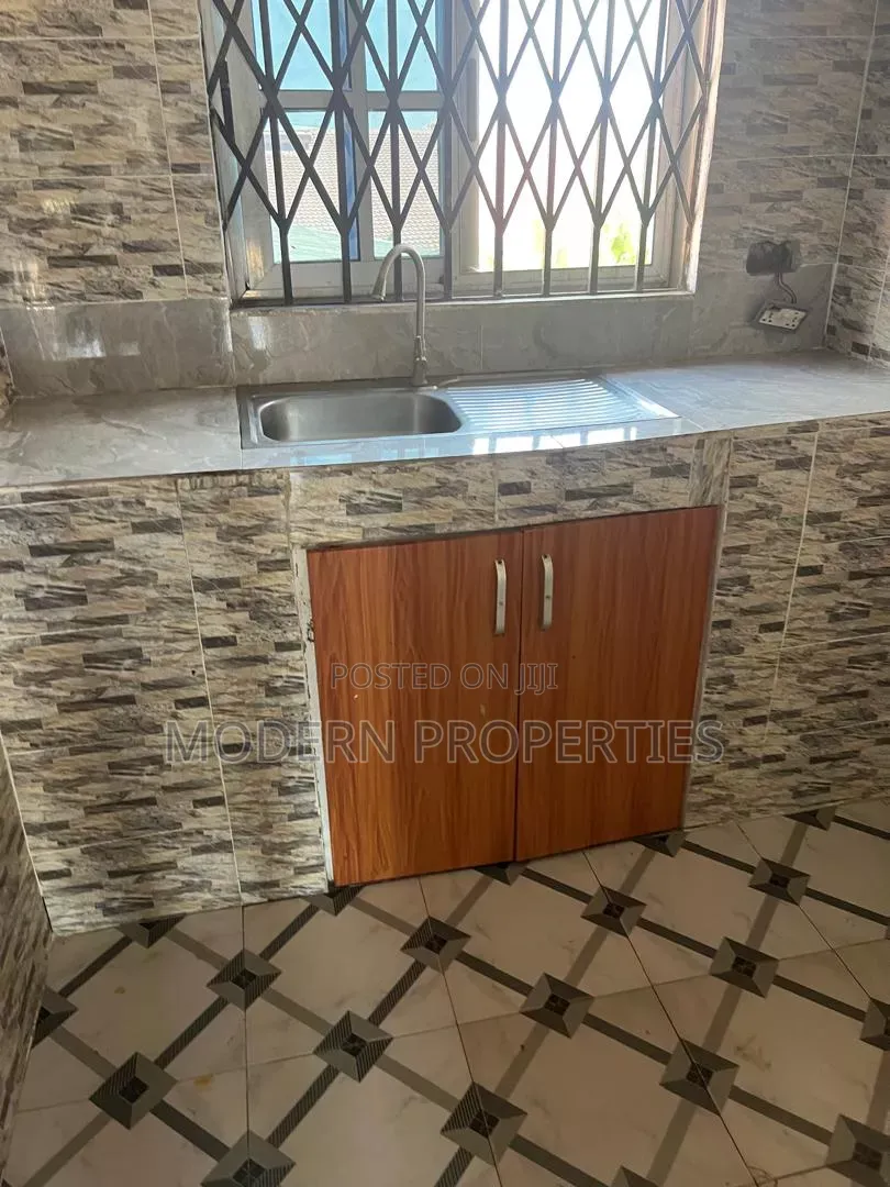 1bdrm Apartment in Modern Properties, New Town for rent