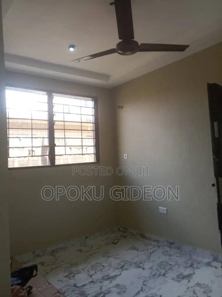 1bdrm Room & Parlour in Canada, Olebu for rent