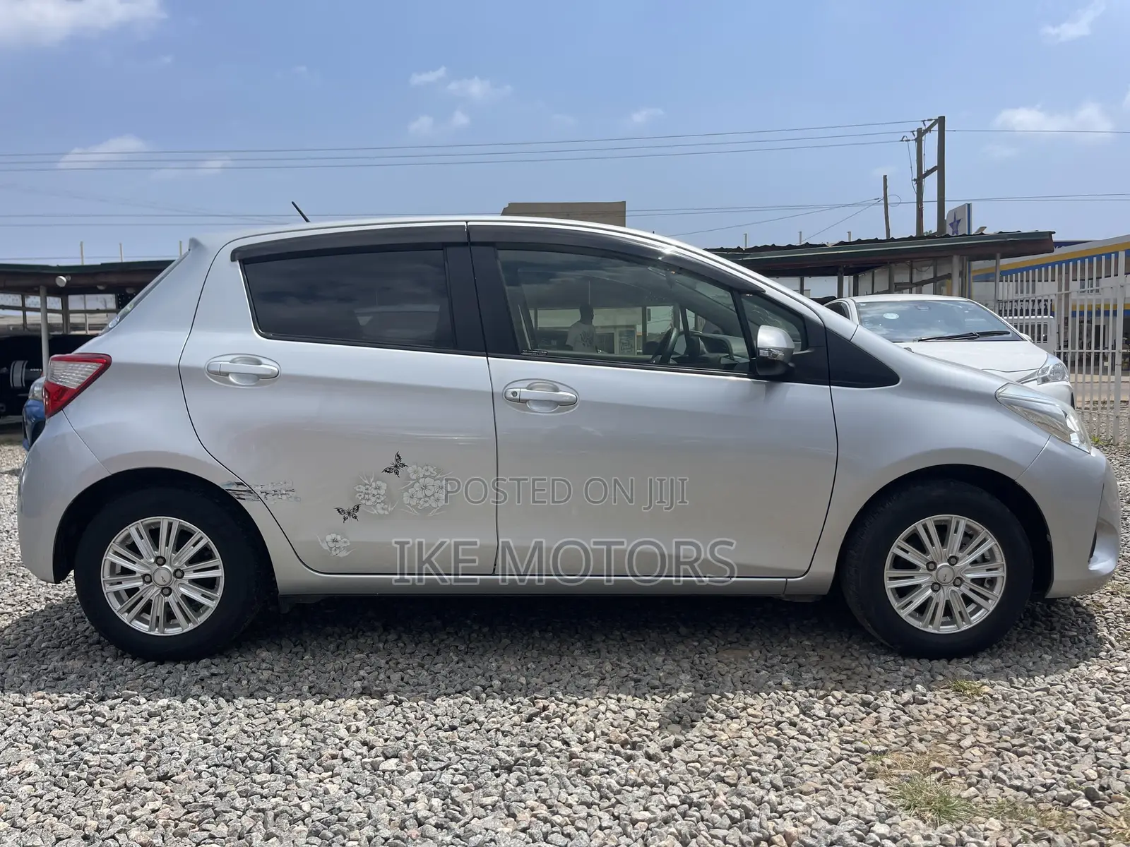 Toyota Vitz 1.3 AWD 3dr 2017 Silver