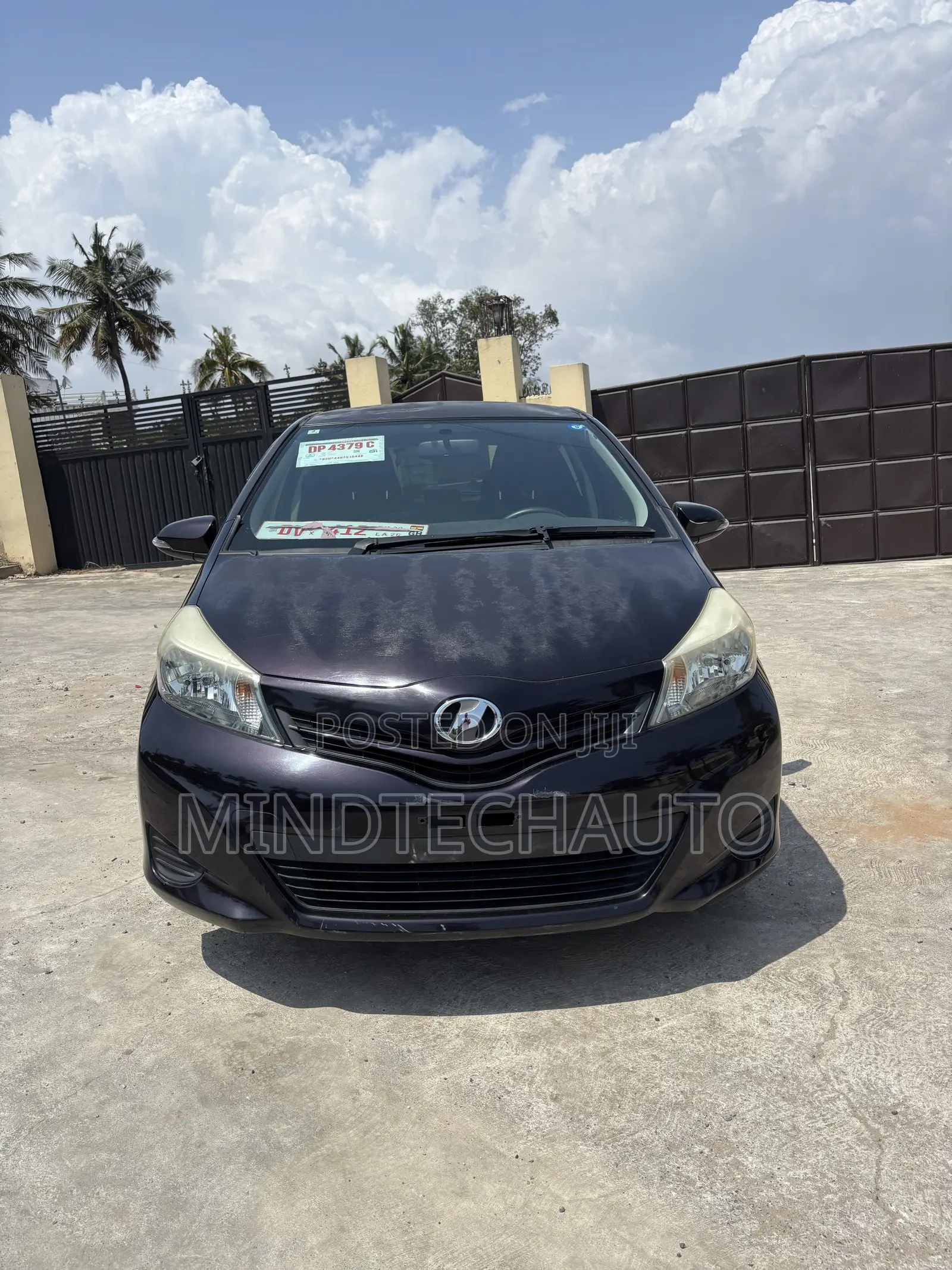 Toyota Vitz 1.3 AWD 3dr 2014 Purple