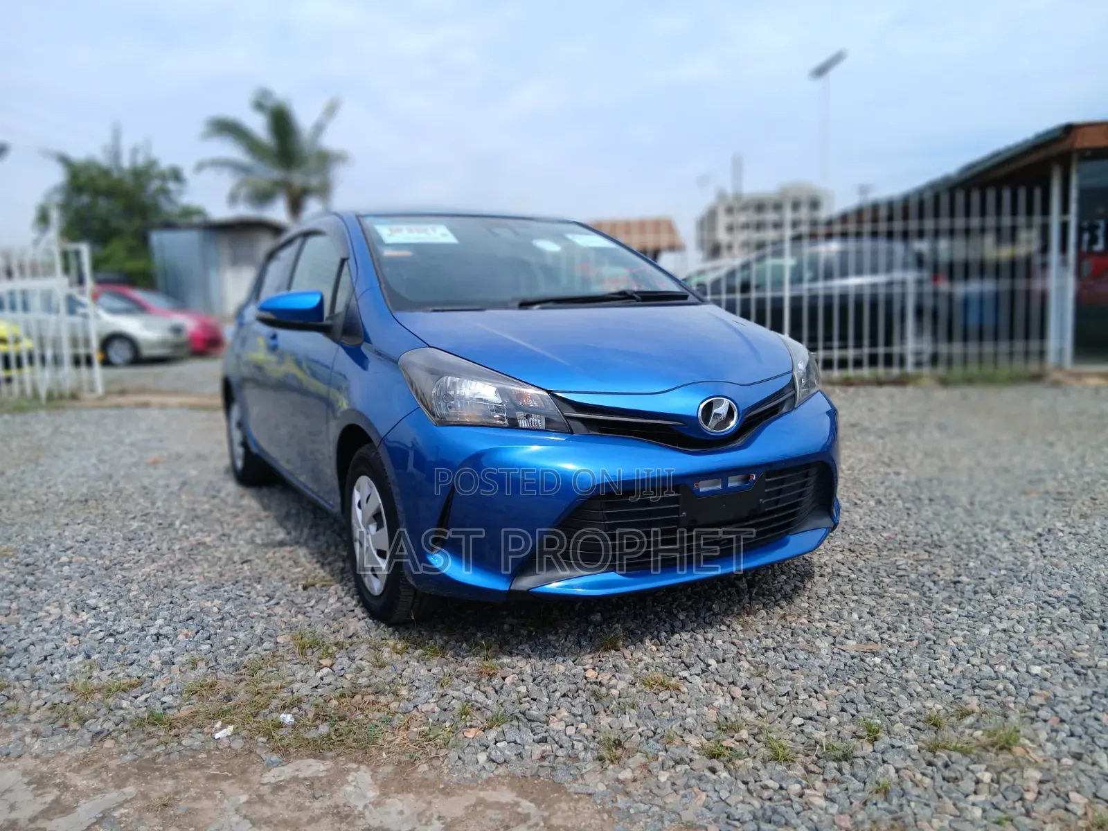 Toyota Vitz 1.3 FWD 5dr 2015 Blue