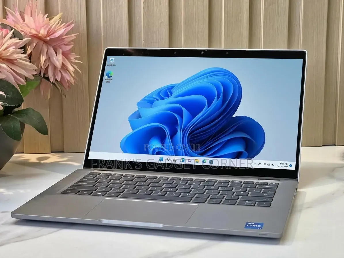 New Laptop Dell Latitude 5320 2-in-1 16GB Intel Core i5 SSD 256GB