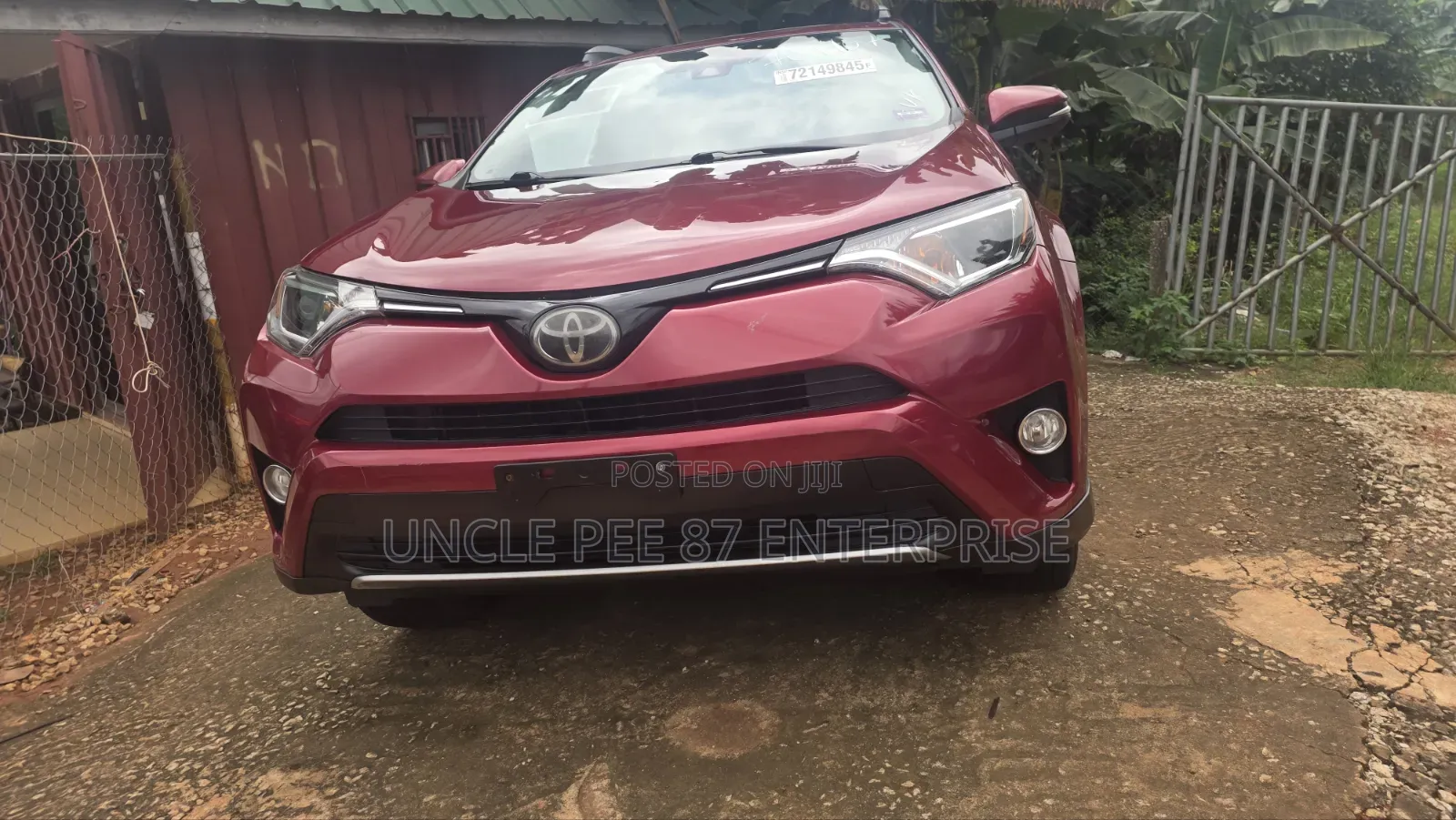 Toyota RAV4 XLE 4dr SUV (2.5L 4cyl 6A) 2018 Red