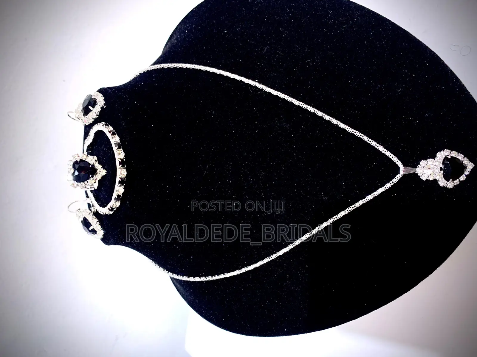 Jewelries and More