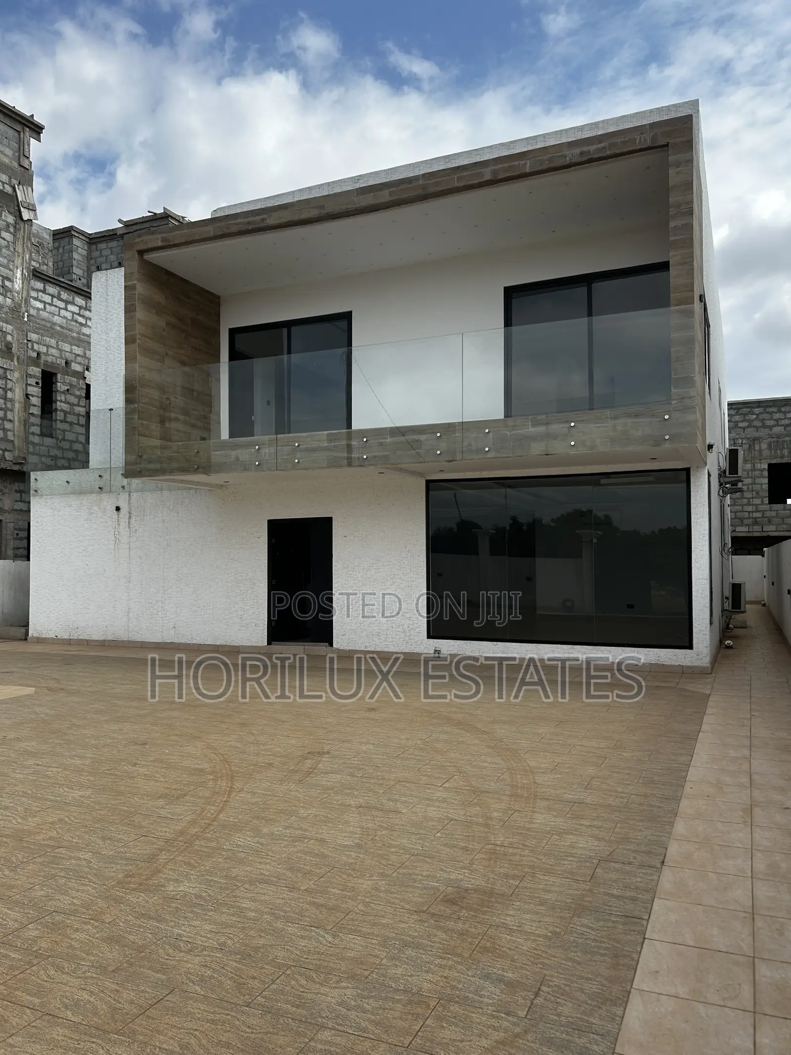4bdrm Mansion in East Legon Hills for sale