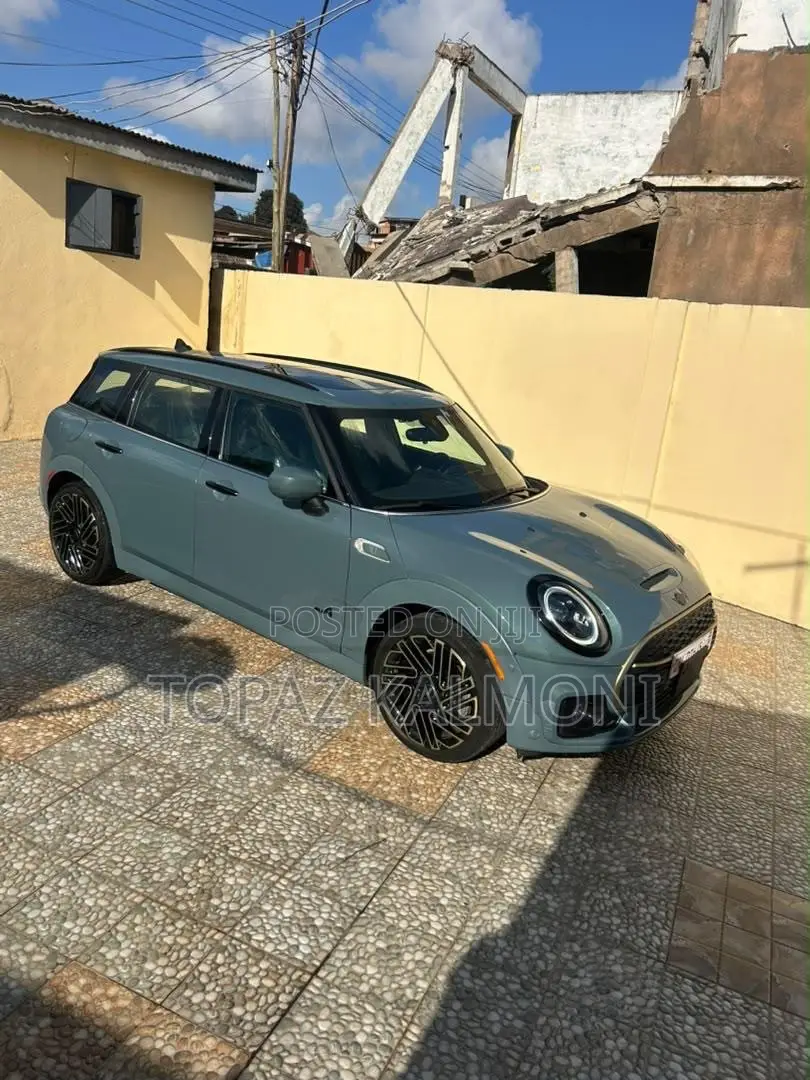 Mini Clubman 2024 Blue