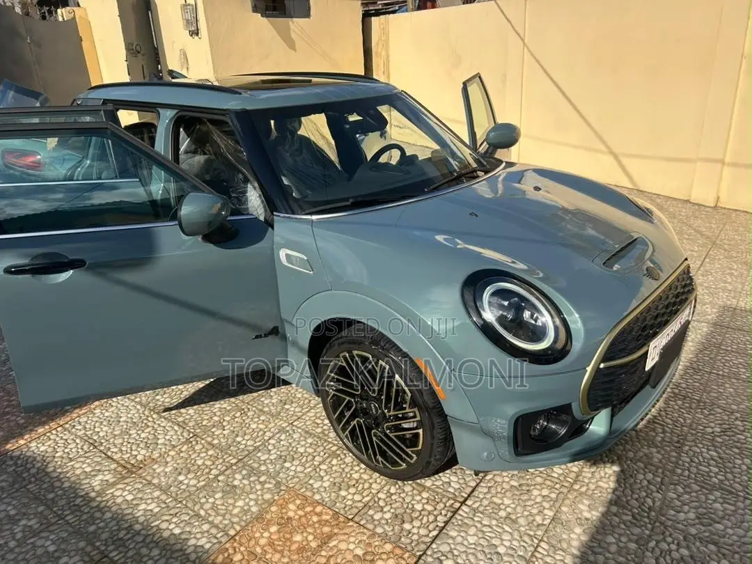 Mini Clubman 2024 Blue