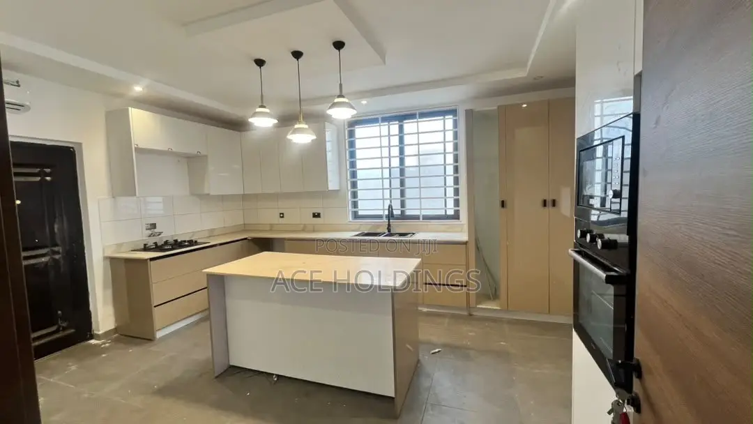 4bdrm House in Ogbojo, East Legon for sale