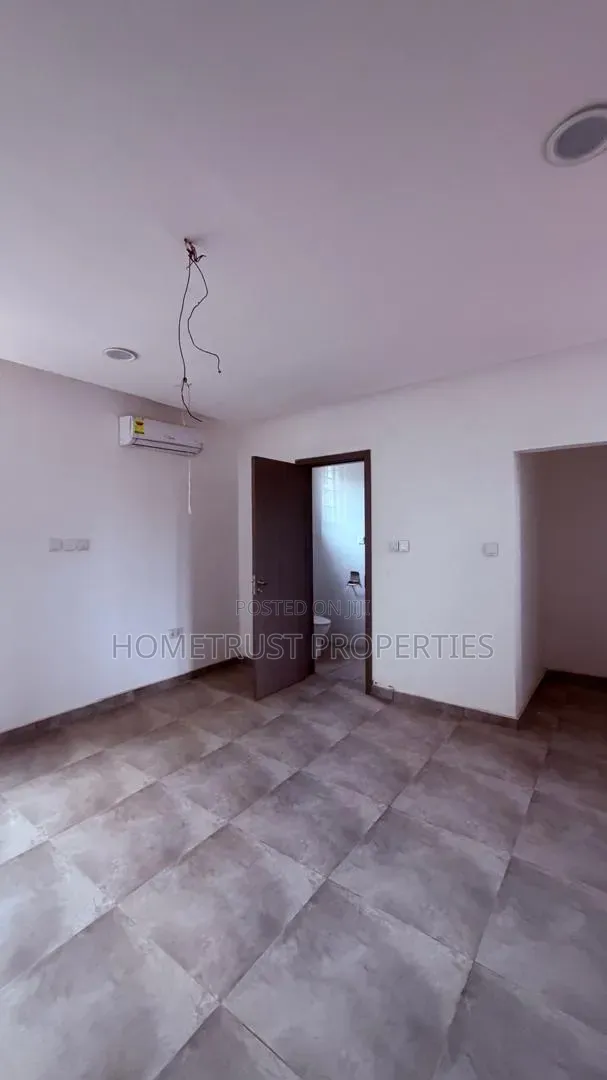 4bdrm Duplex in Ablekuma Ga Odumase, Pentecost for rent