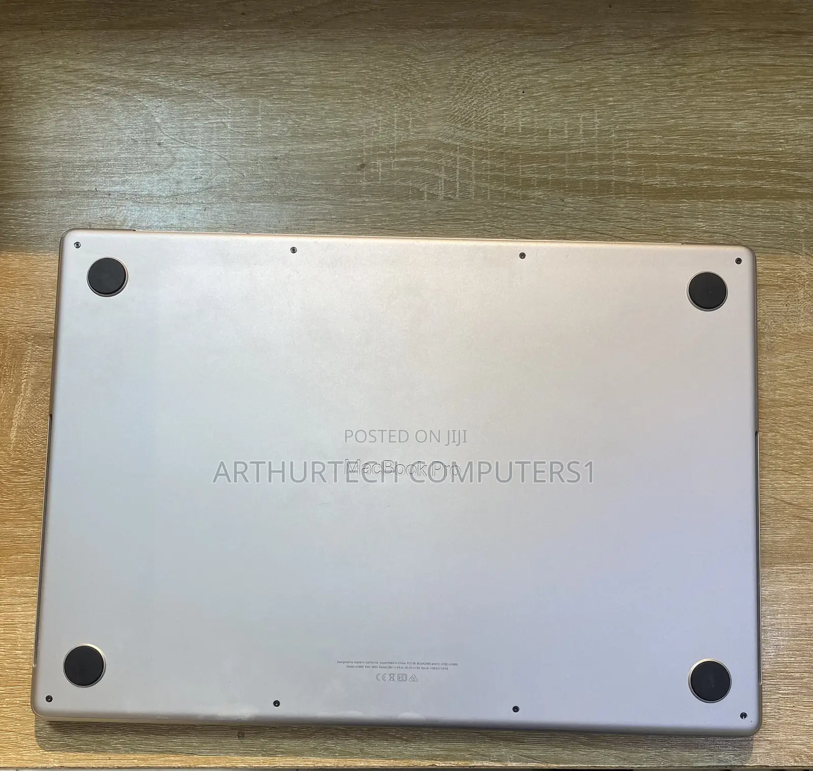 Laptop Apple MacBook Pro 2021 M1 16GB Apple M1 Pro SSD 512GB