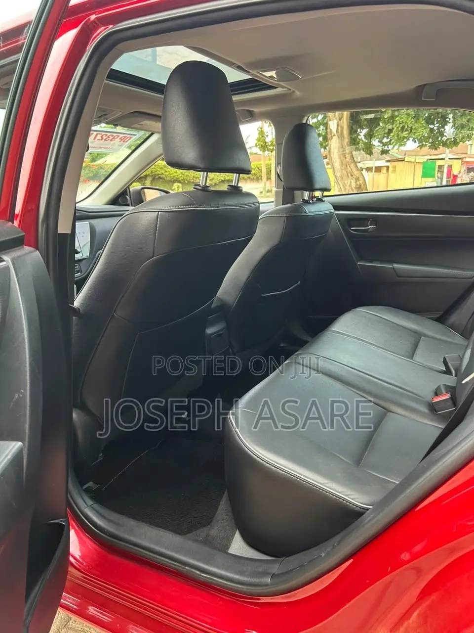 Toyota Corolla XLE 4dr Sedan (1.8L 4cyl CVT) 2017 Red