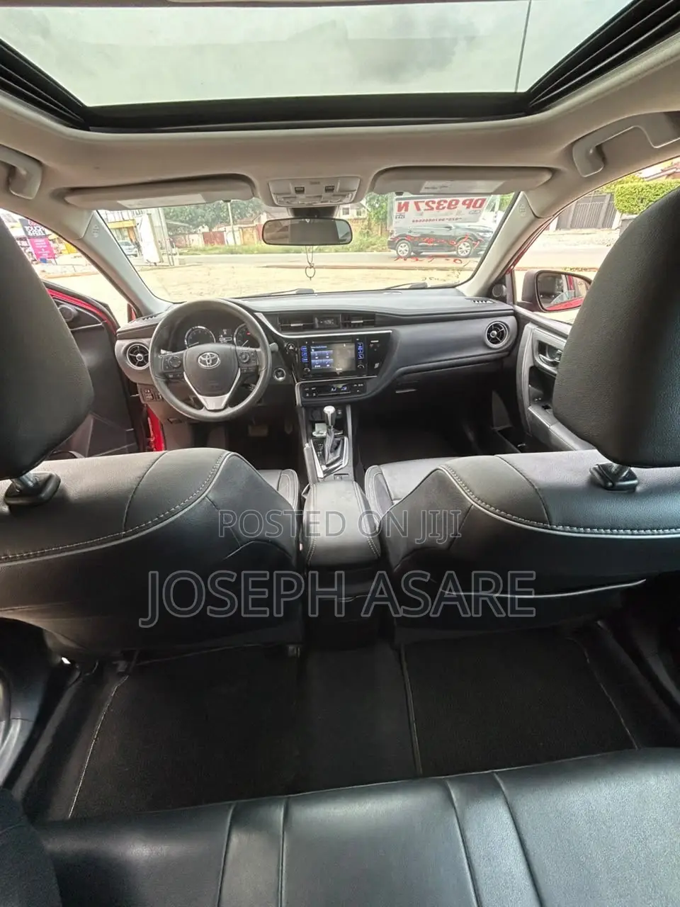 Toyota Corolla XLE 4dr Sedan (1.8L 4cyl CVT) 2017 Red
