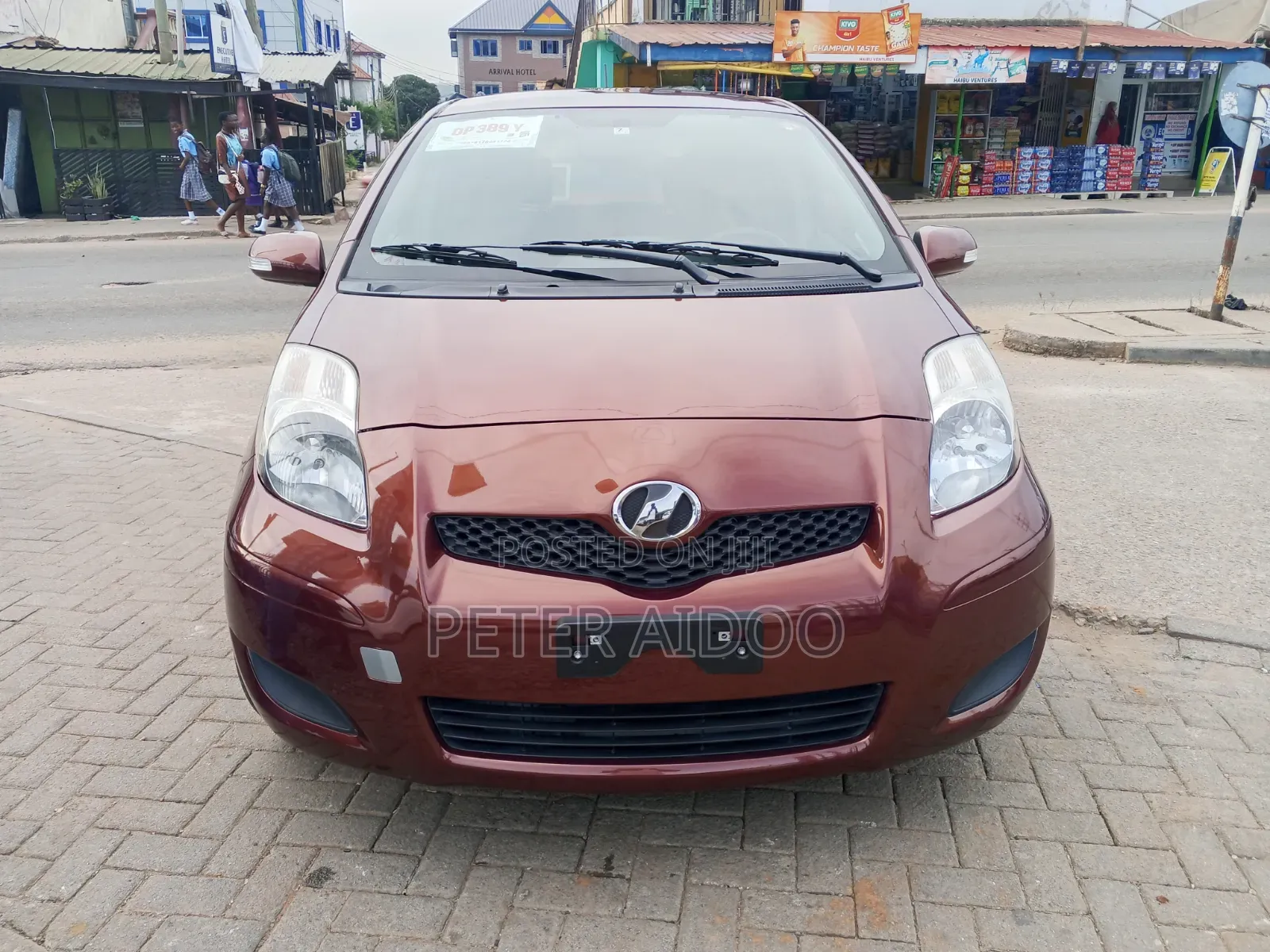 Toyota Vitz 2010 Beige