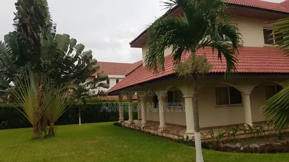 4bdrm House in Transacco Estates, Accra Metropolitan for sale