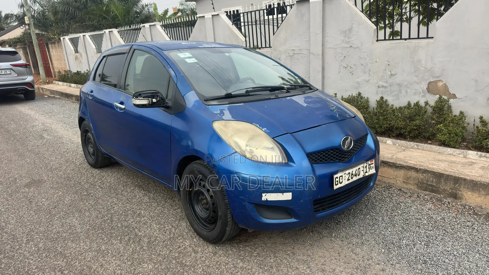 Toyota Vitz 1.0 FWD 3dr 2010 Blue