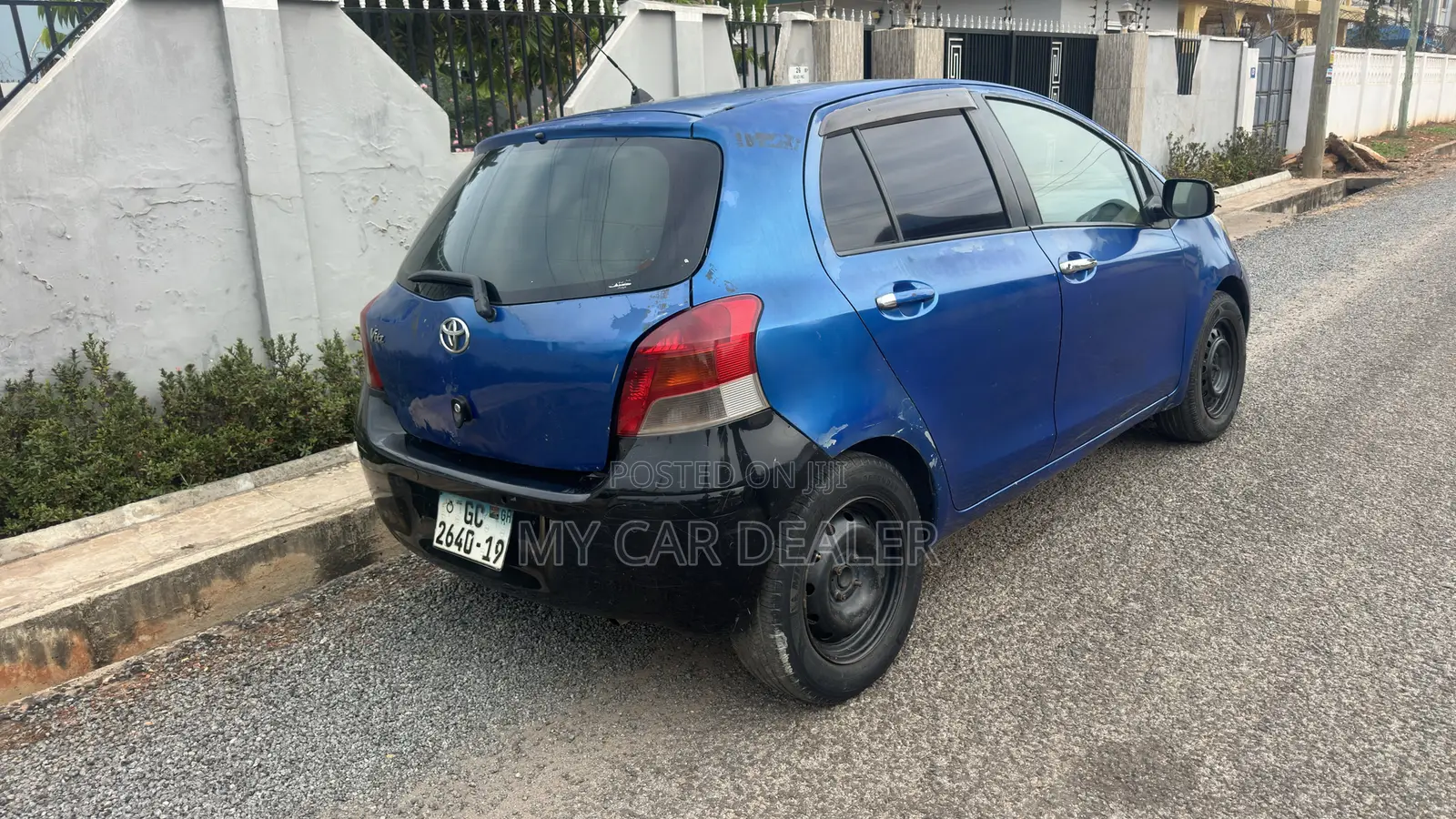 Toyota Vitz 1.0 FWD 3dr 2010 Blue