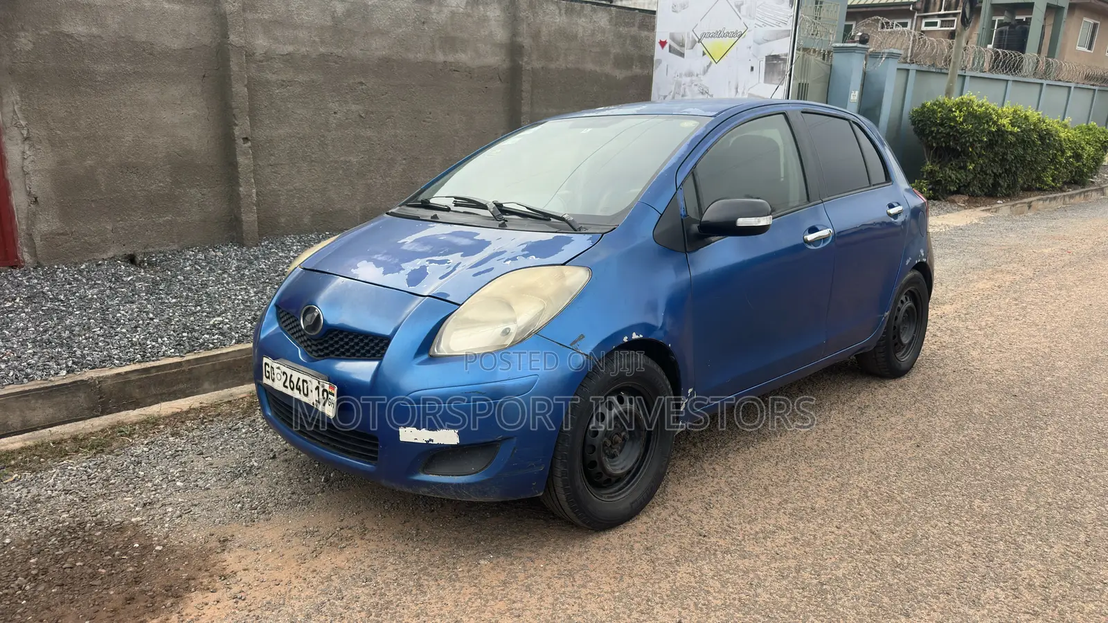 Toyota Vitz 1.0 FWD 3dr 2010 Blue
