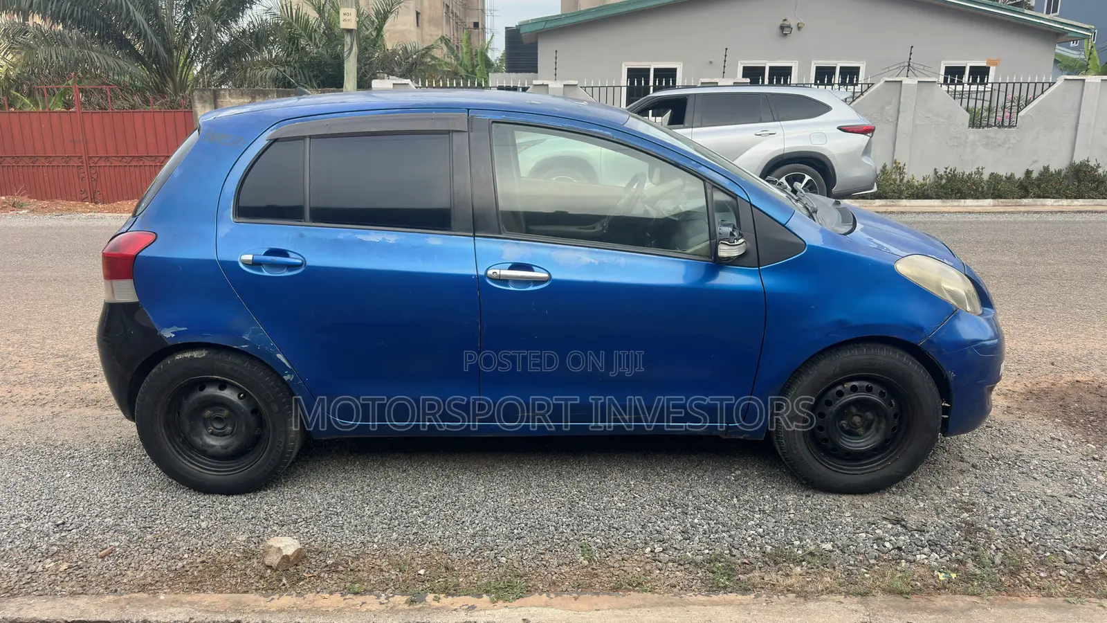 Toyota Vitz 1.0 FWD 3dr 2010 Blue