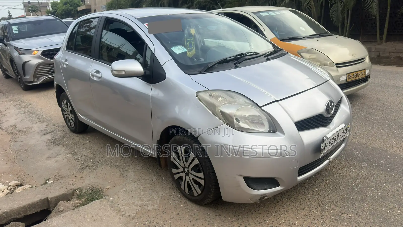 Toyota Vitz 1.0 FWD 3dr 2010 Silver